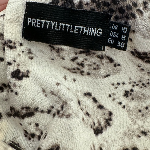 PrettyLittleThing Snake Print Puffer Jacket, sz 6 - Picture 5 of 8